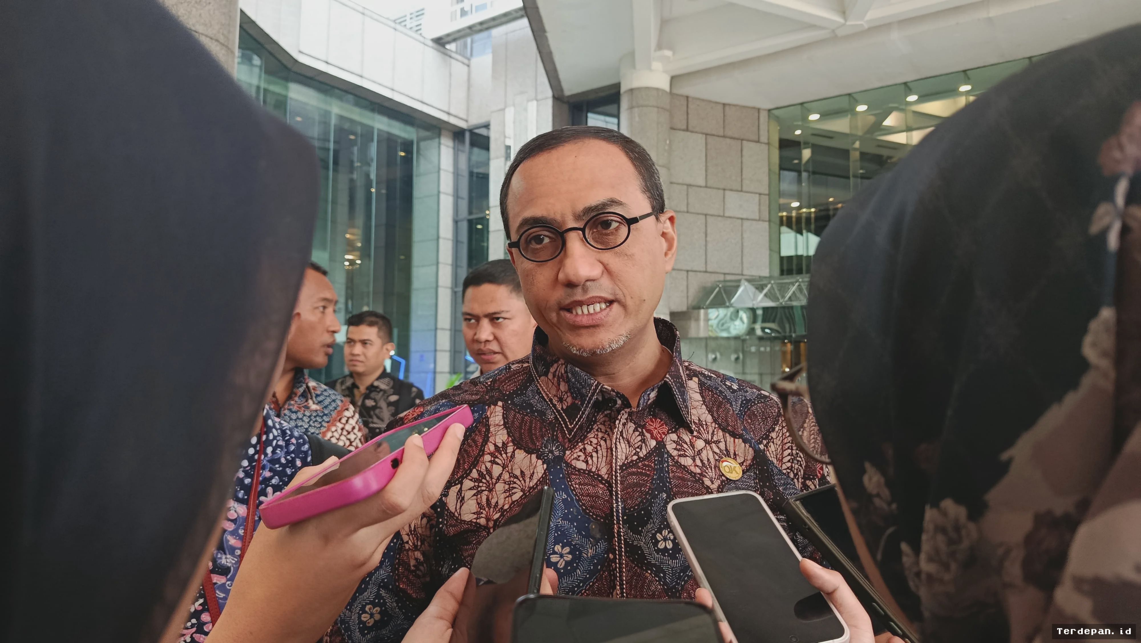 OJK Finalisasi Aturan Demutualisasi dan Rencana IPO Bursa Efek Indonesia