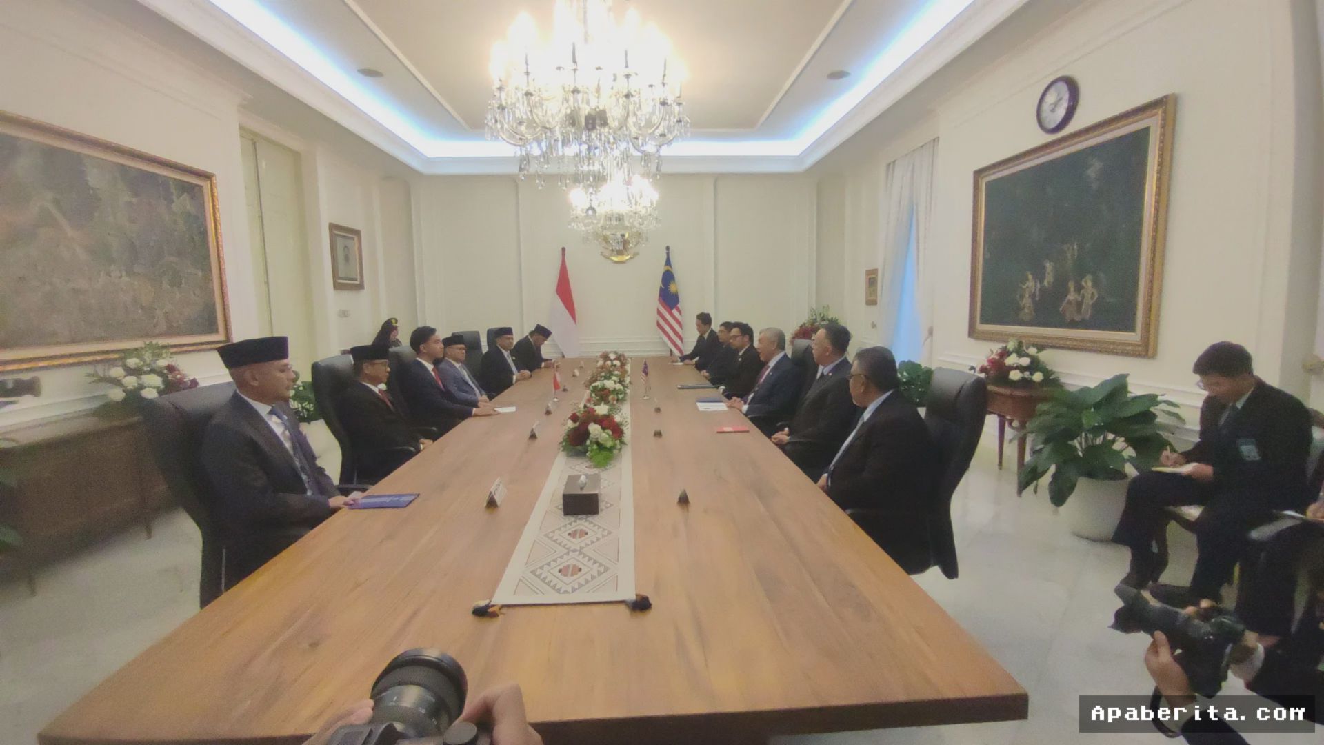 Wapres Gibran Bertemu Wakil PM Malaysia Perkuat Hubungan Bilateral