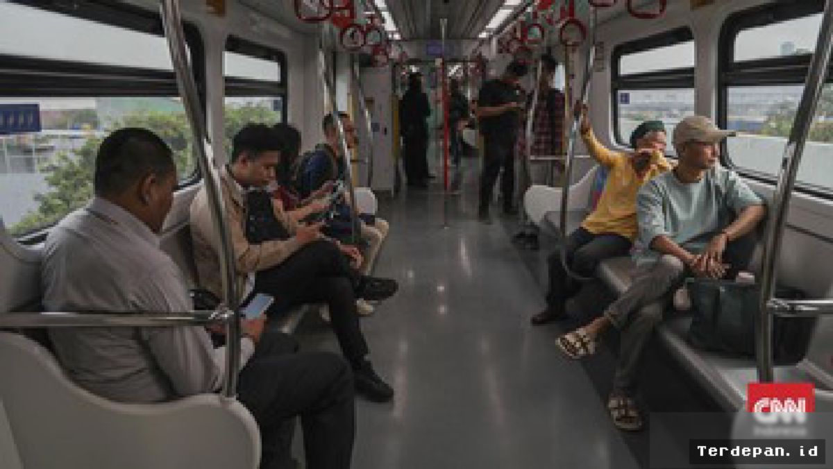 LRT Jakarta Berlakukan Tarif Spesial Rp8 untuk Rute Kelapa Gading-Manggarai