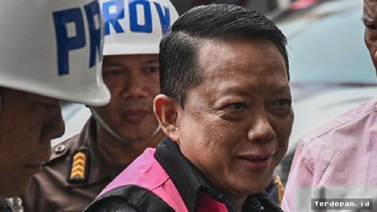 JAKARTA — Febrie Adriansyah Bantah Terima Uang dari Tan Kian