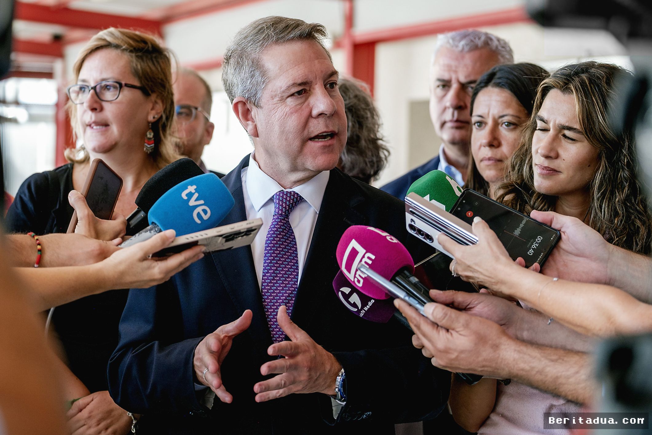 SPANYOL — Emiliano Garcia-Page Kritik Strategi Politik Pemerintah Pedro Sanchez