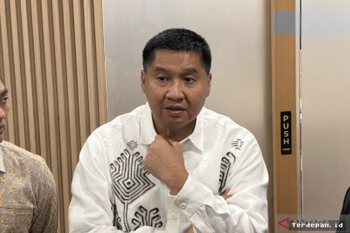 Menteri PKP Maruarar Minta Pengembang Bertanggung Jawab Selesaikan LRT City