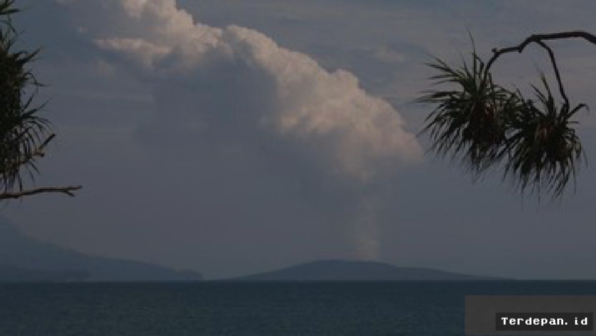 Gunung Anak Krakatau Kembali Erupsi, Potensi Bahaya Selat Sunda Diwaspadai
