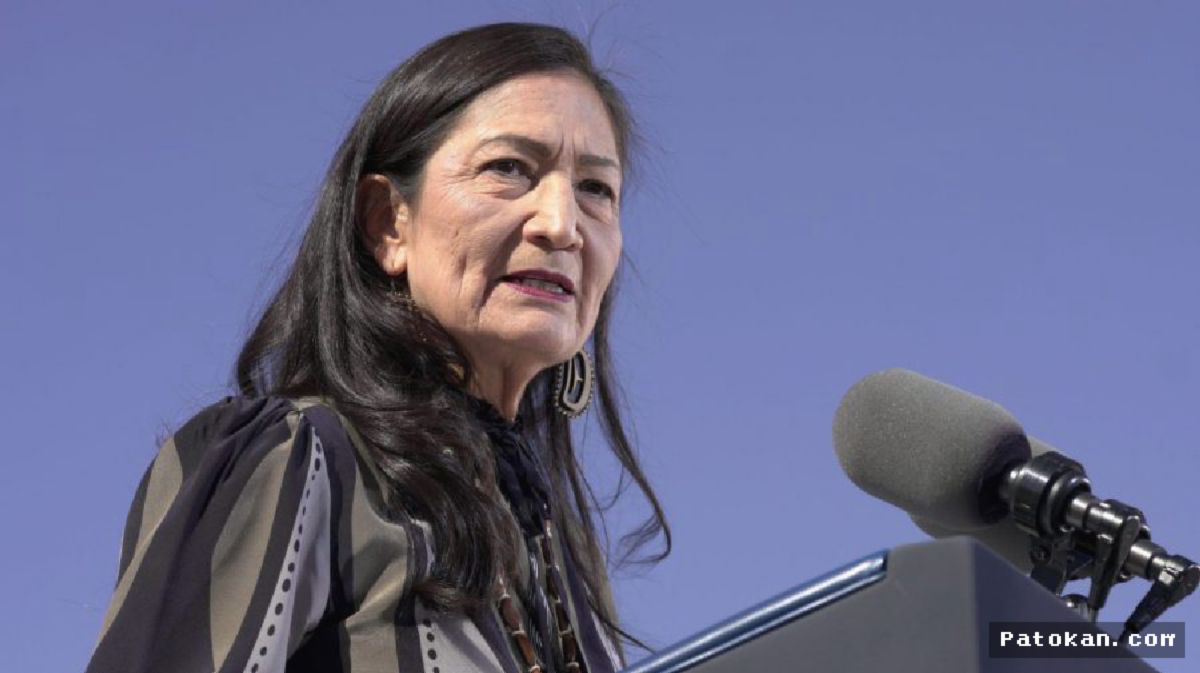 Deb Haaland Desak Moratorium Pembangunan Pusat Data di New Mexico