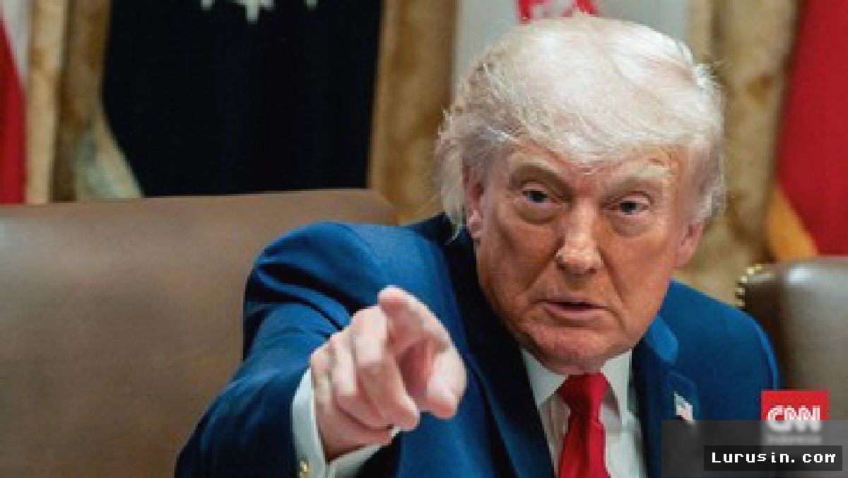 WASHINGTON — Donald Trump Tuding Iran Dalangi Serangan Pipa Minyak Saudi