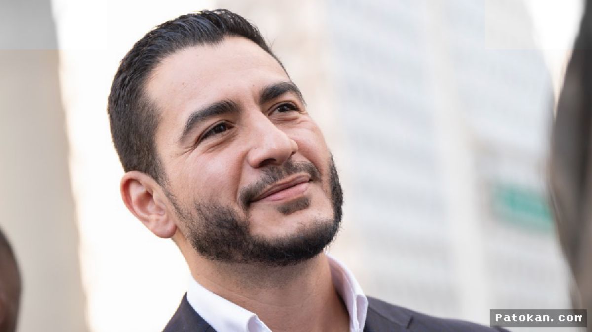 MICHIGAN — Abdul El-Sayed Luncurkan Game Retro Sindir Mike Rogers