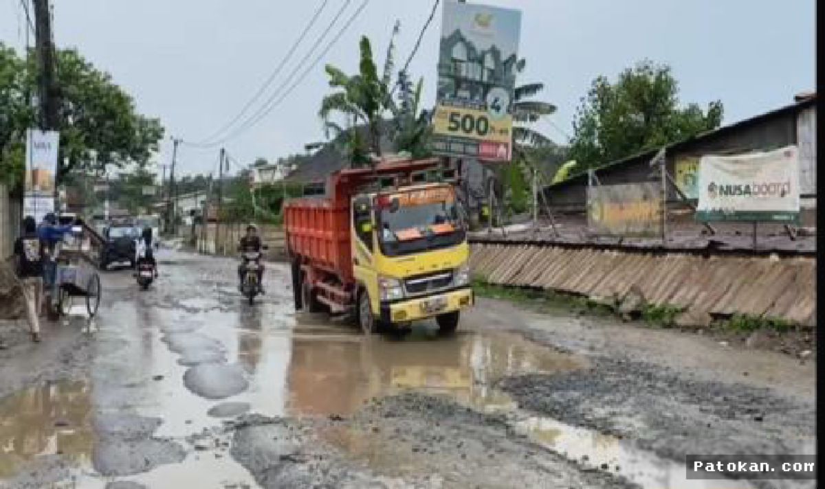 Pemprov Jabar Perbaiki 15,1 Km Jalan Parung Panjang-Bunar