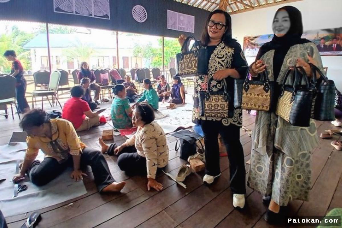 Pemkab Barito Utara Dorong Perajin Rotan Ciptakan Produk Bernilai Tinggi