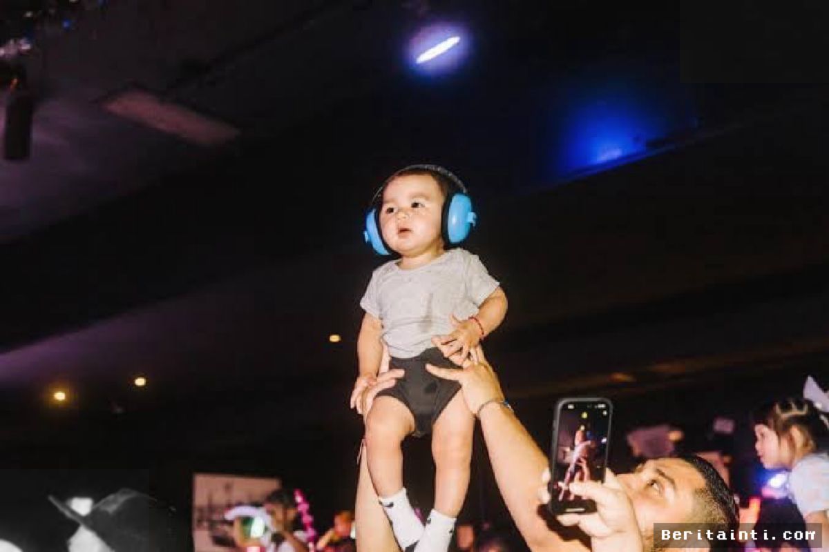 DJ Lenny Pearce Populerkan Tren Baby Rave Berbasis Musik Techno Balita