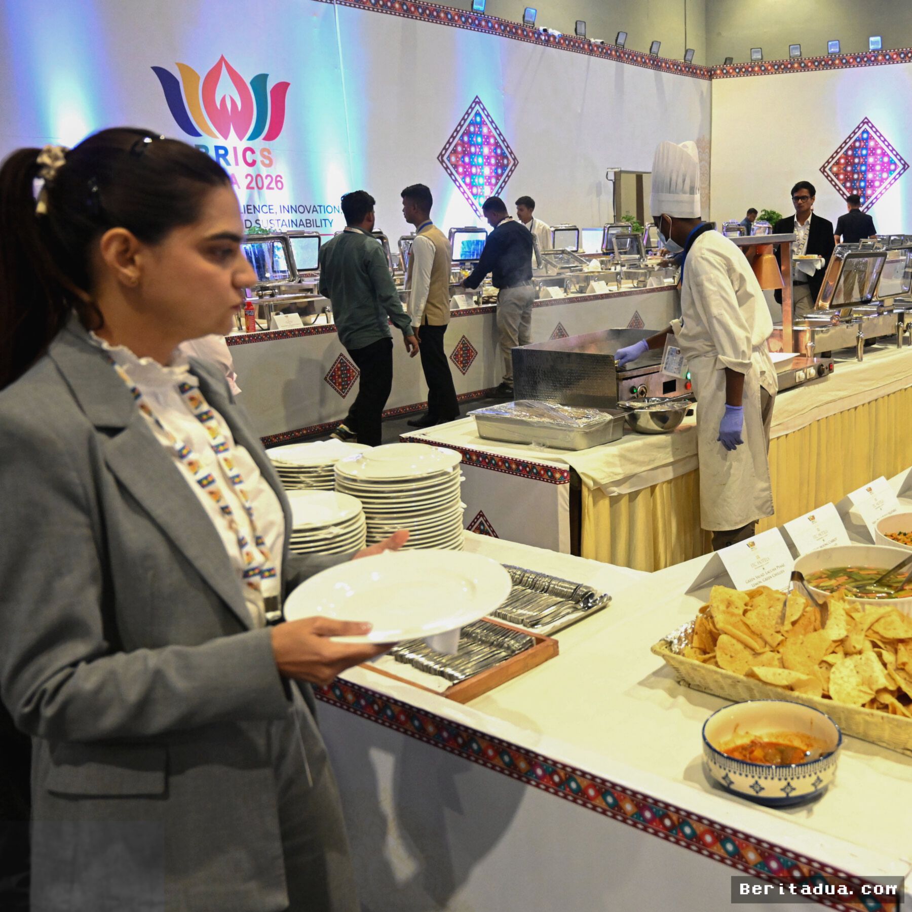 NEW DELHI — Modi Jamu Pemimpin BRICS Menu Vegetarian, Menuai Kritik Pedas