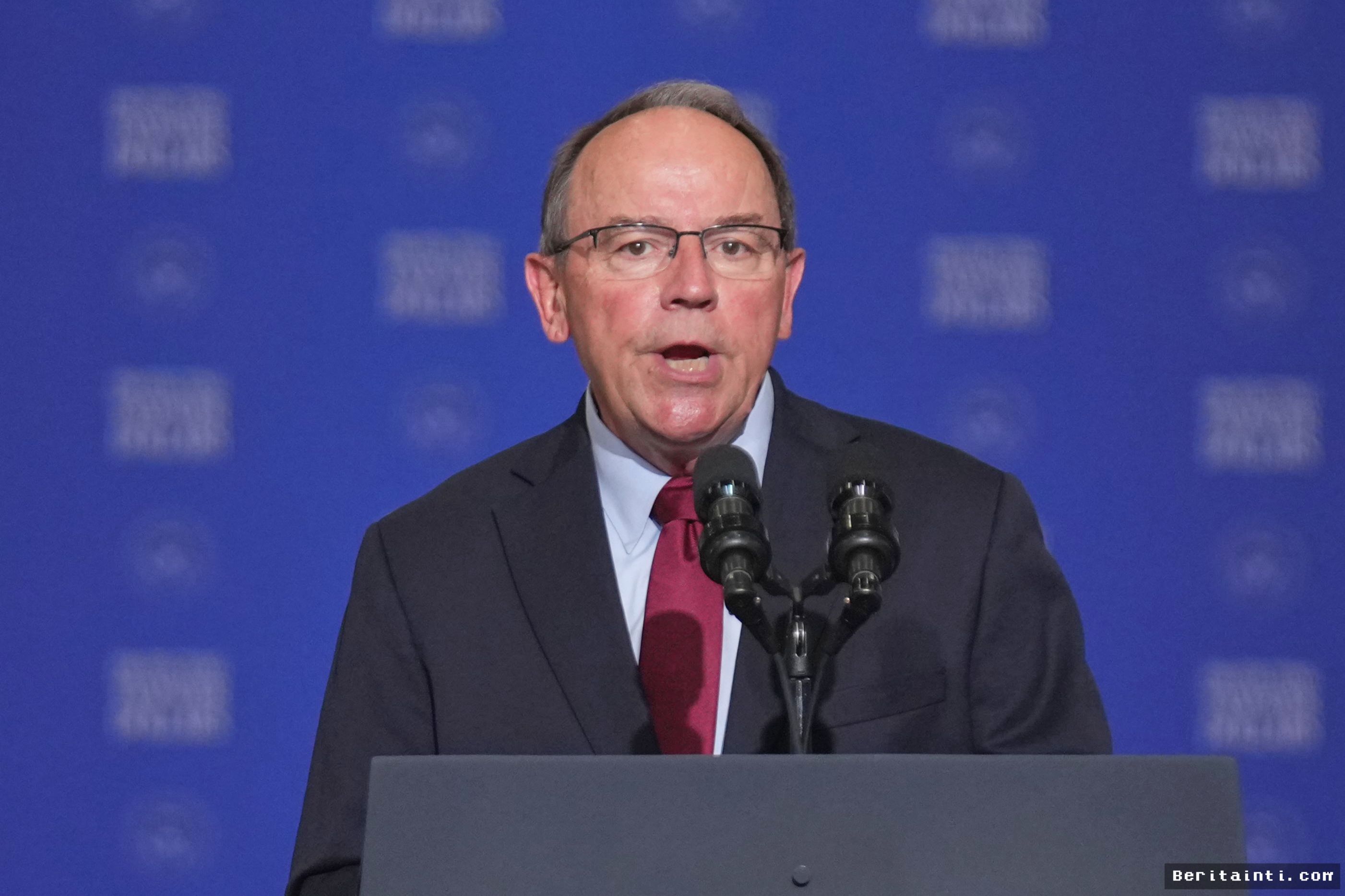 WISCONSIN — Anggota Kongres Tom Tiffany Selamat Usai Pesawat Mendarat Darurat