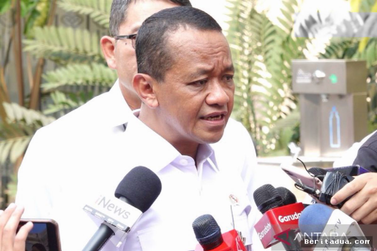 Bahlil Klaim Kelangkaan BBM di Makassar Telah Berhasil Teratasi