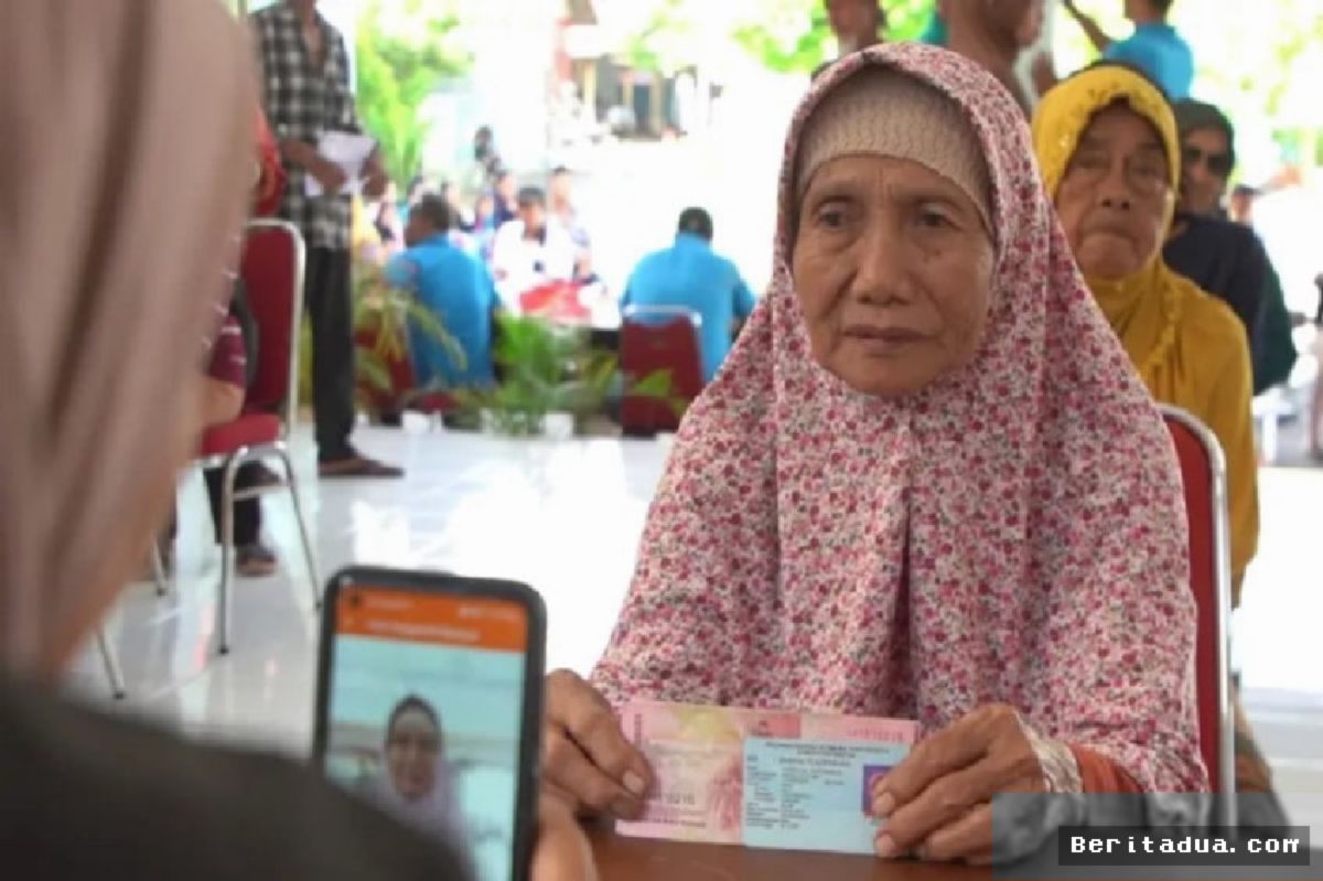 JAKARTA — 4,3 Juta KPM Baru Terima Bansos Usai Pemutakhiran Data