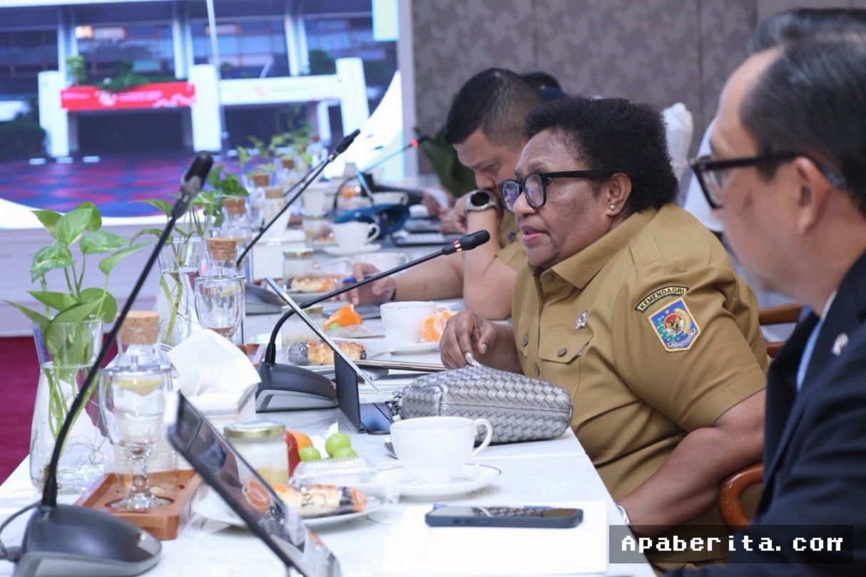 JAKARTA — Dua Wamen Beri Kepastian Nasib Guru PPPK Paruh Waktu