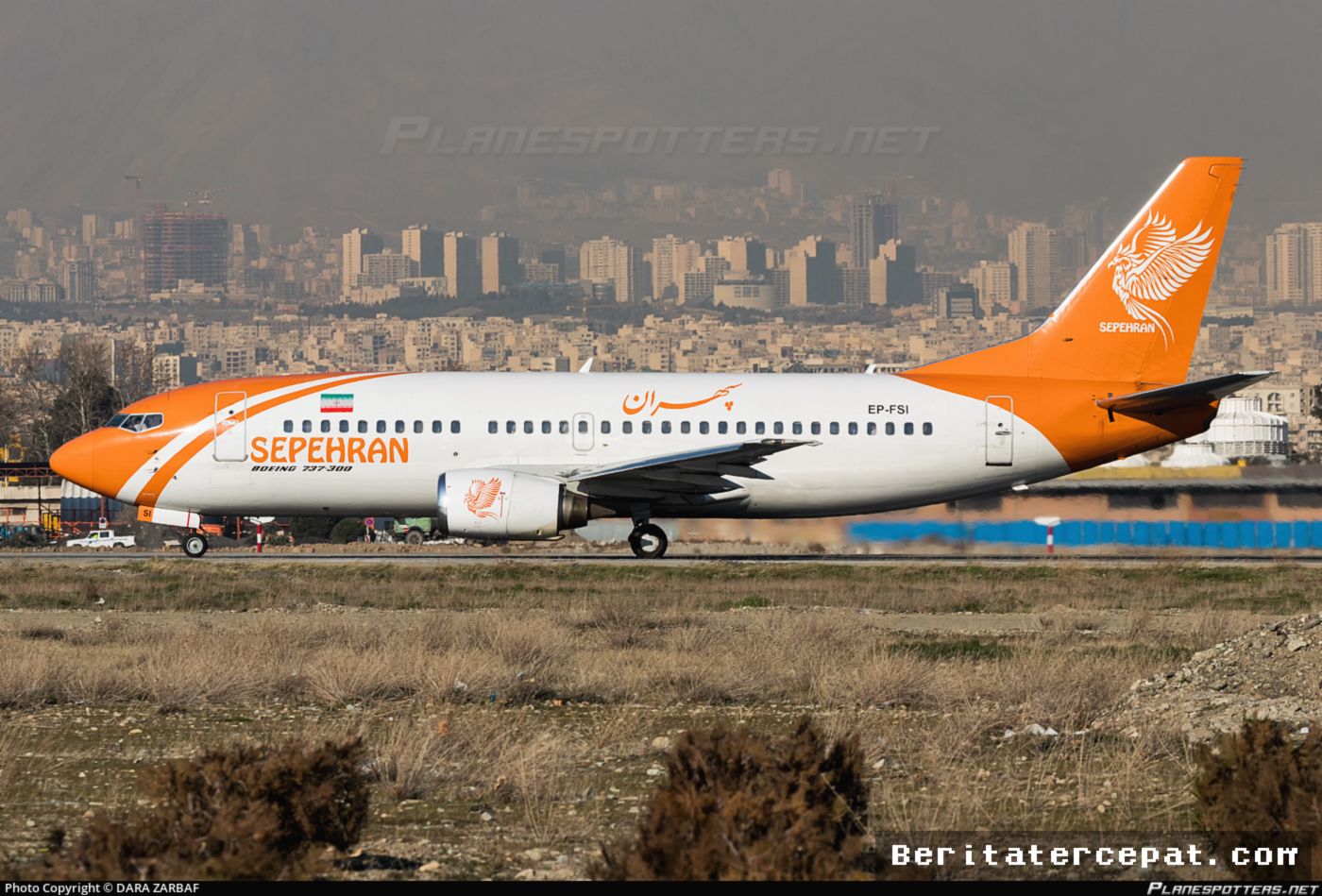 IRAN — Atap Kabin Boeing 737 Sepehran Airlines Runtuh Usai Lepas Landas