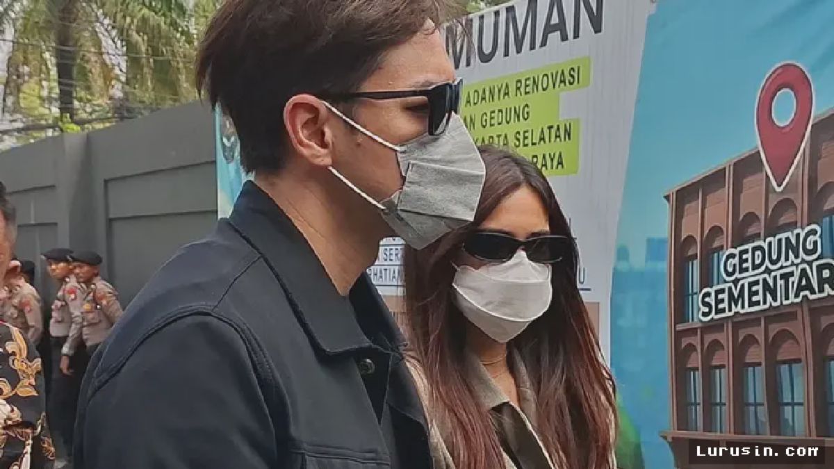 Audi Marissa dan Anthony Xie Sambangi Pengadilan Negeri Jakarta Selatan