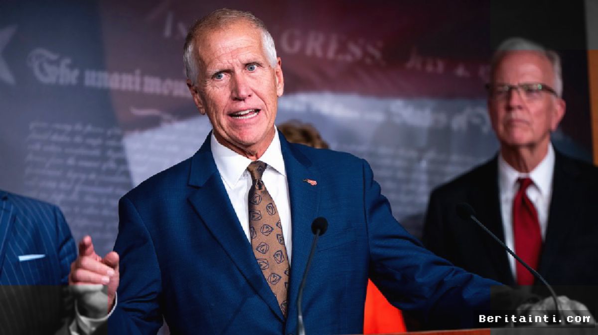 WASHINGTON — Senator Tillis Desak Trump Pecat Menhan Pete Hegseth