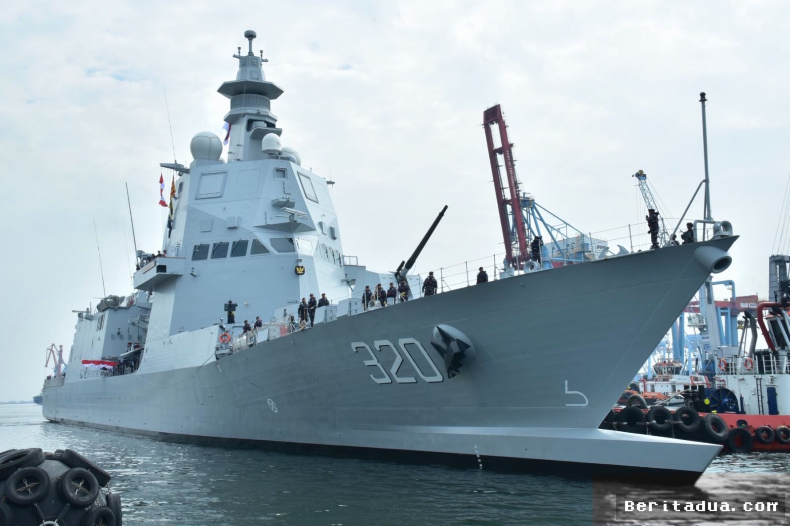 TNI AL Terjunkan Tiga Kapal Perang Cari Jurnalis Hilang di Krakatau