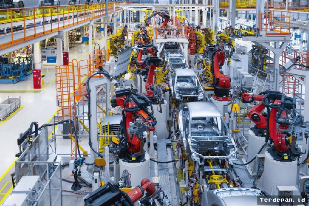 JAKARTA — Toyota Dominasi 41,2 Persen Total Produksi Mobil Nasional