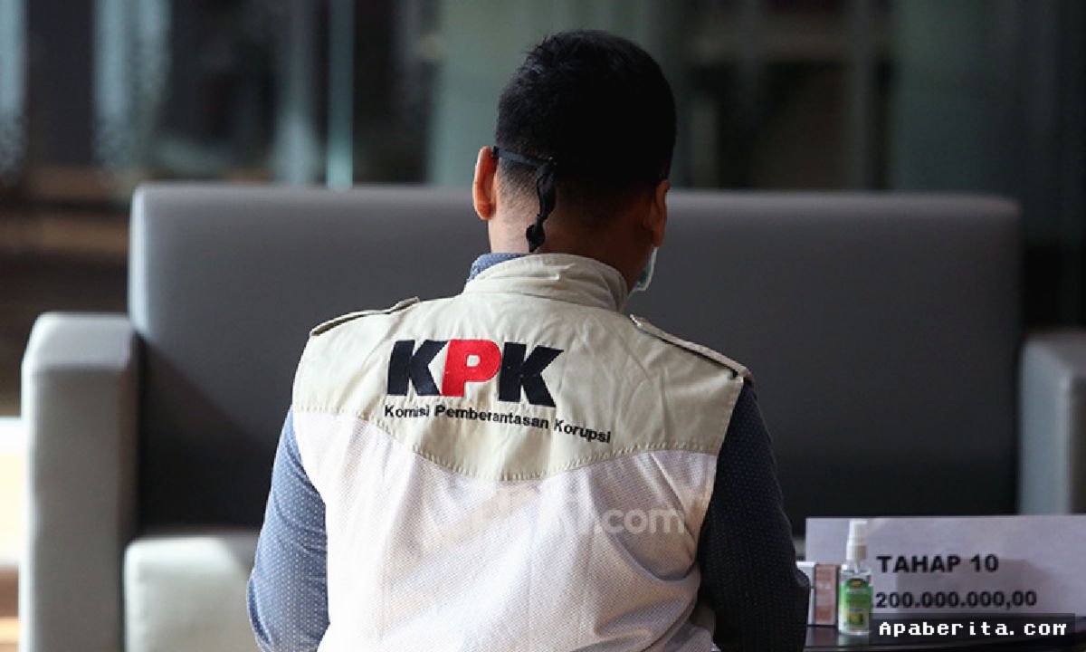 KPK Geledah Rumah Kontraktor Adi Sumarta di Kota Bengkulu