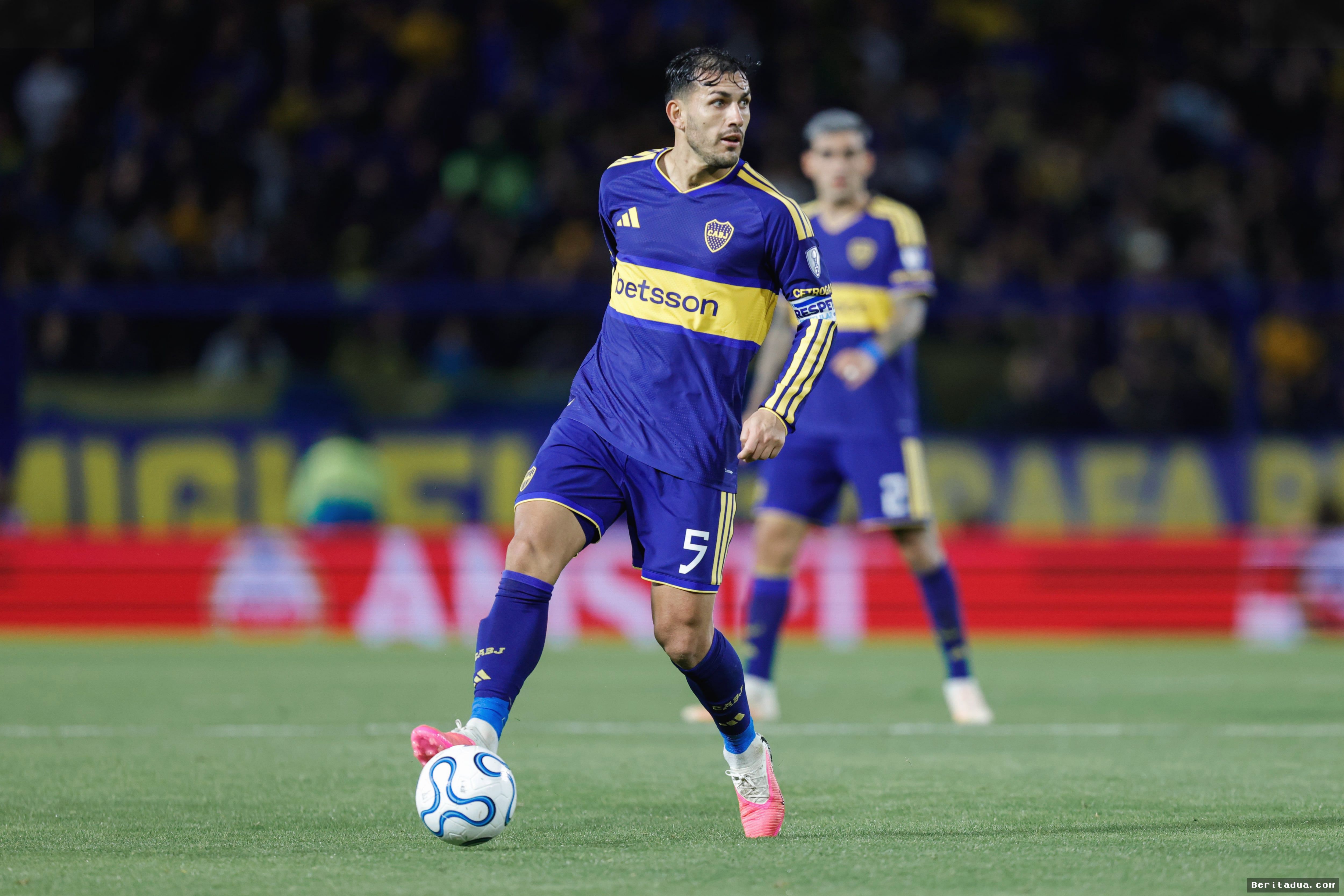 SÃO PAULO — Bus Boca Dilempari Batu Jelang Laga Panas Sudamericana