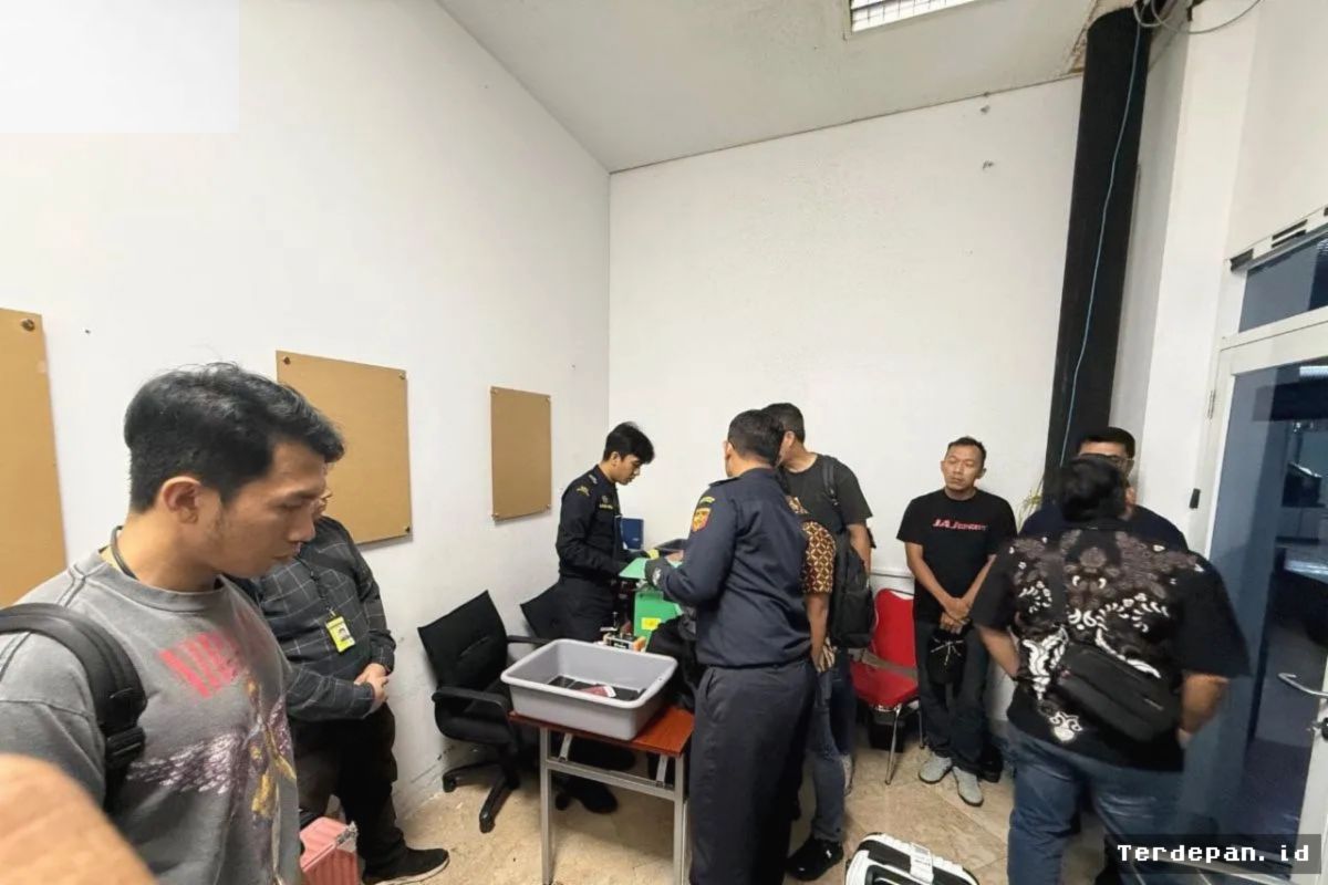 Bareskrim dan Bea Cukai Gagalkan Peredaran 5 Kg Etomidate Asal Malaysia