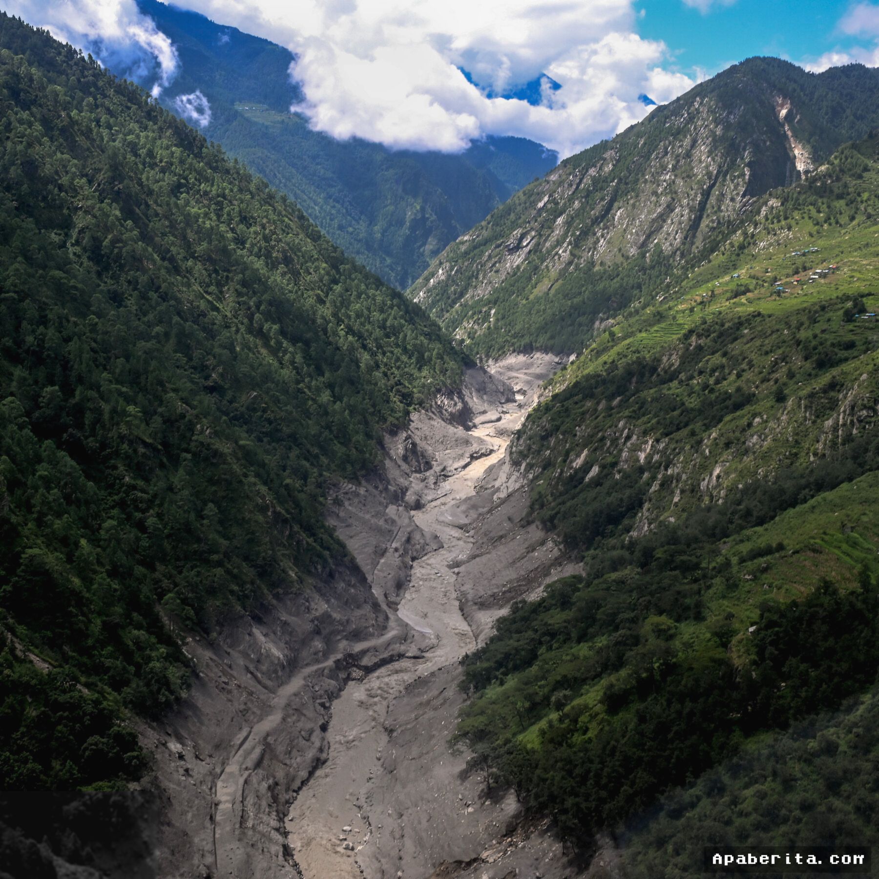 NEPAL — Perubahan Iklim Akibat Manusia Perparah Banjir Bandang di Himalaya