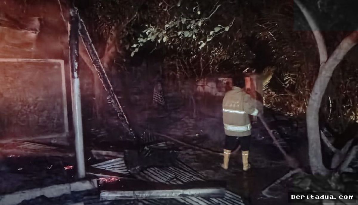 Buleleng — Rumah Dinas Penjaga DAM Bulian Ludes Terbakar