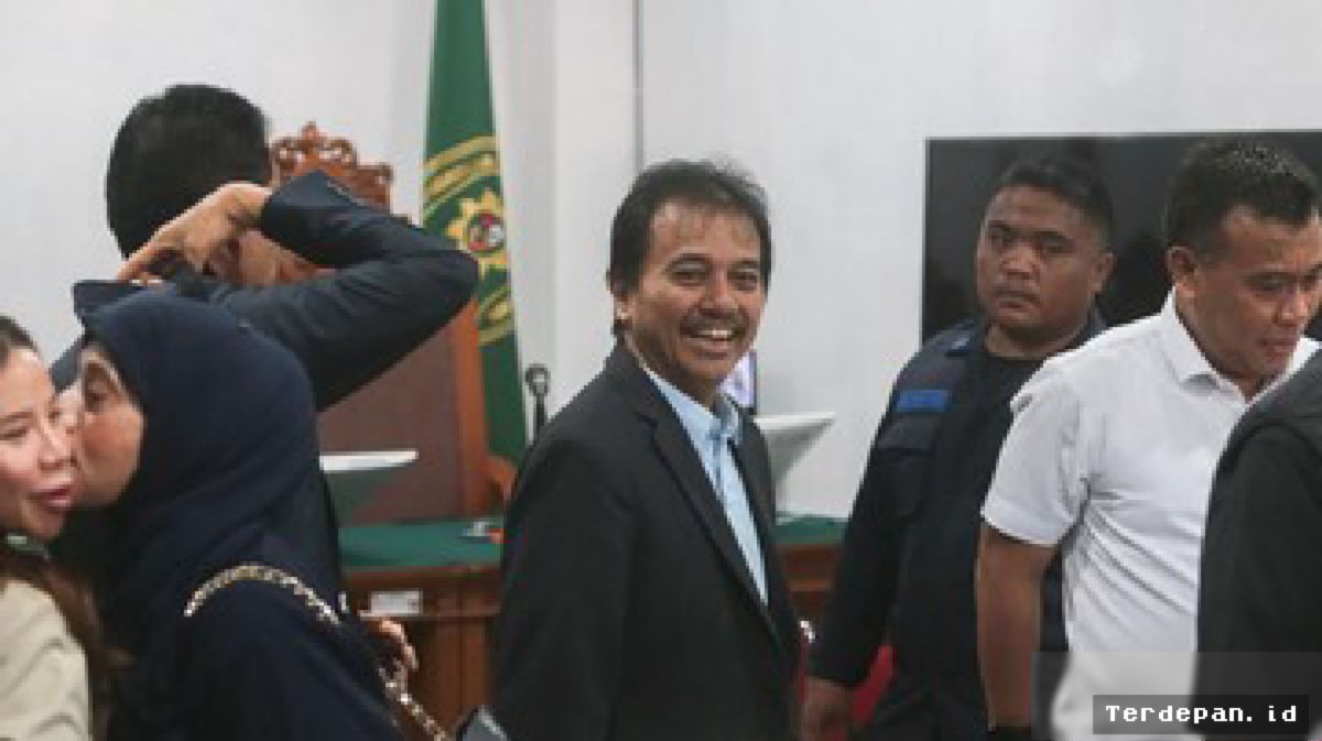 PN Jaksel Kabulkan Sebagian Praperadilan Roy Suryo Terkait Ganti Rugi