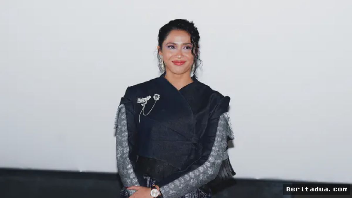 JAKARTA — Aghniny Haque Tampil Memukau di Premiere Film Khadam