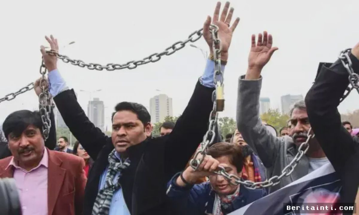 Sembilan Organisasi HAM Global Desak Pakistan Lindungi Kebebasan Pers