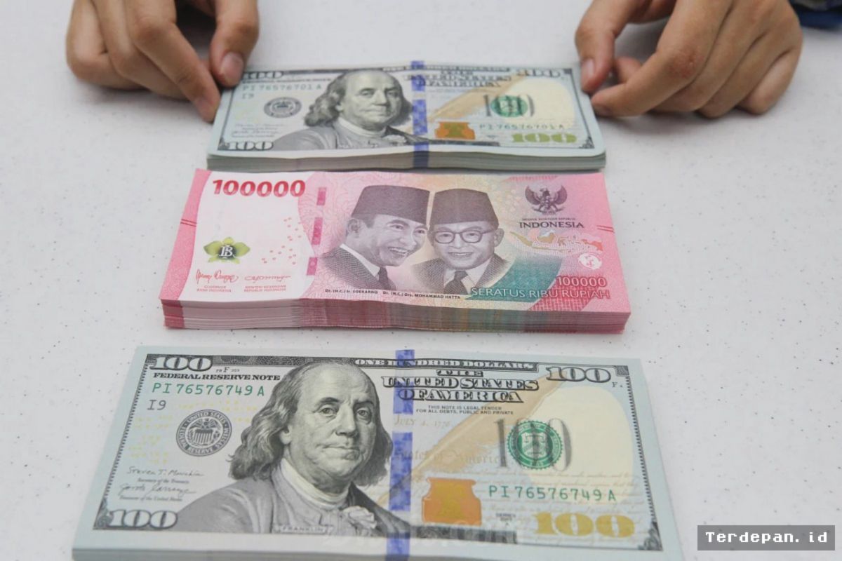 JAKARTA — Rupiah Berpeluang Menguat Hingga Level Rp17.480 per Dolar AS