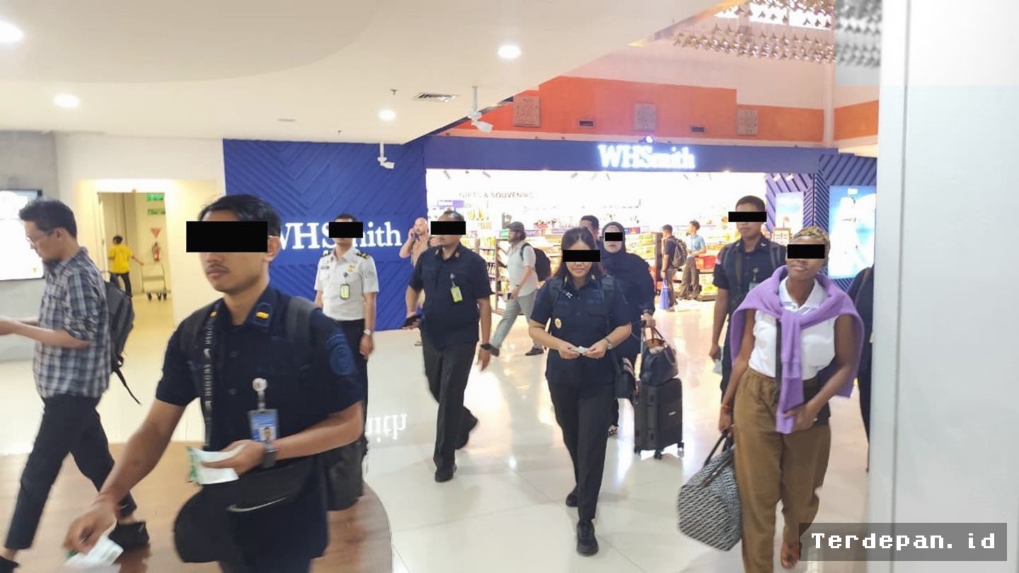 Rudenim Denpasar Memindahkan Dua WNA Asal Afrika ke Makassar