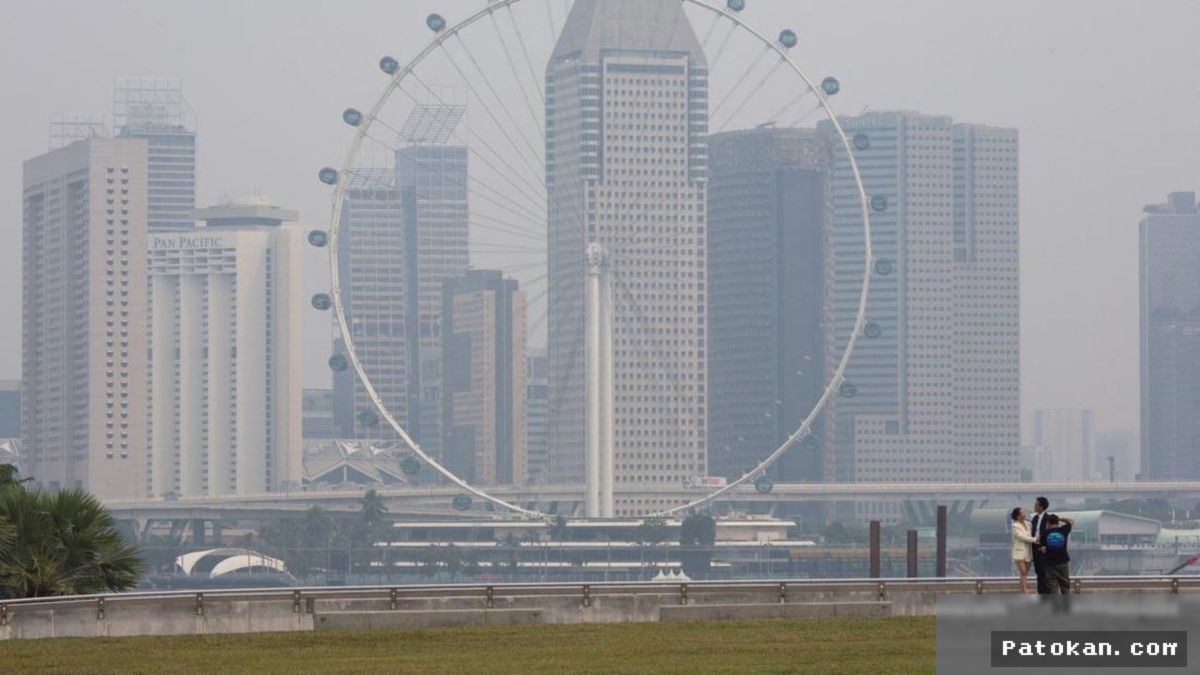 Singapura Diselimuti Kabut Asap Karhutla Indonesia, Kualitas Udara Memburuk