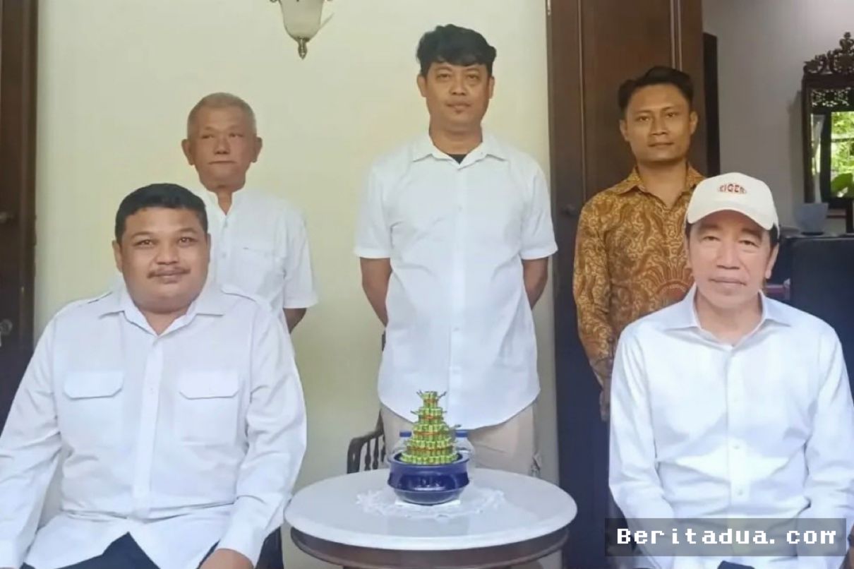 PDIP Surabaya Pecat Kader Achmad Hidayat Usai Temui Jokowi