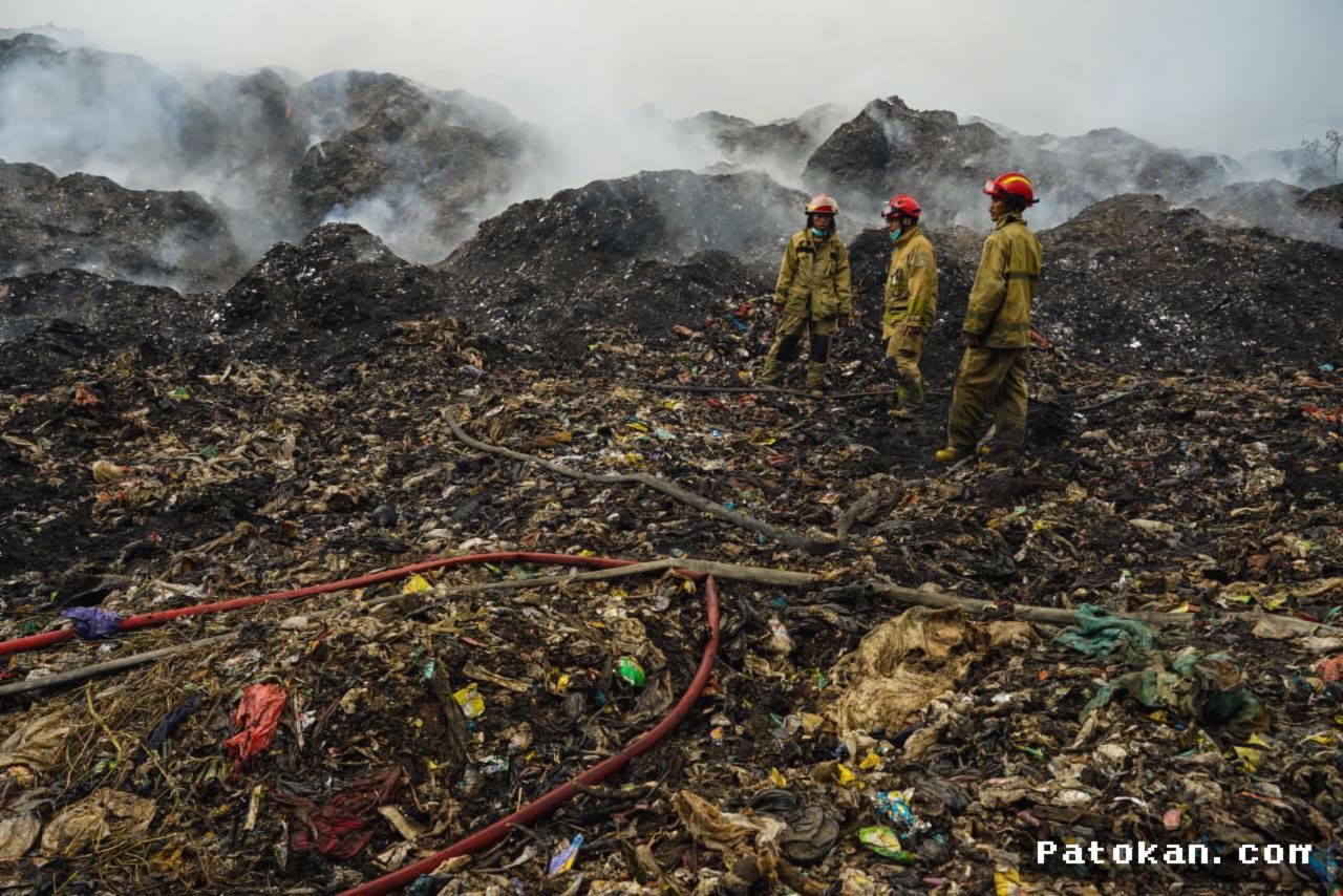 TPAS Galuga Masih Terbakar, Petugas Berjibaku Padamkan Dua Hektare Lahan