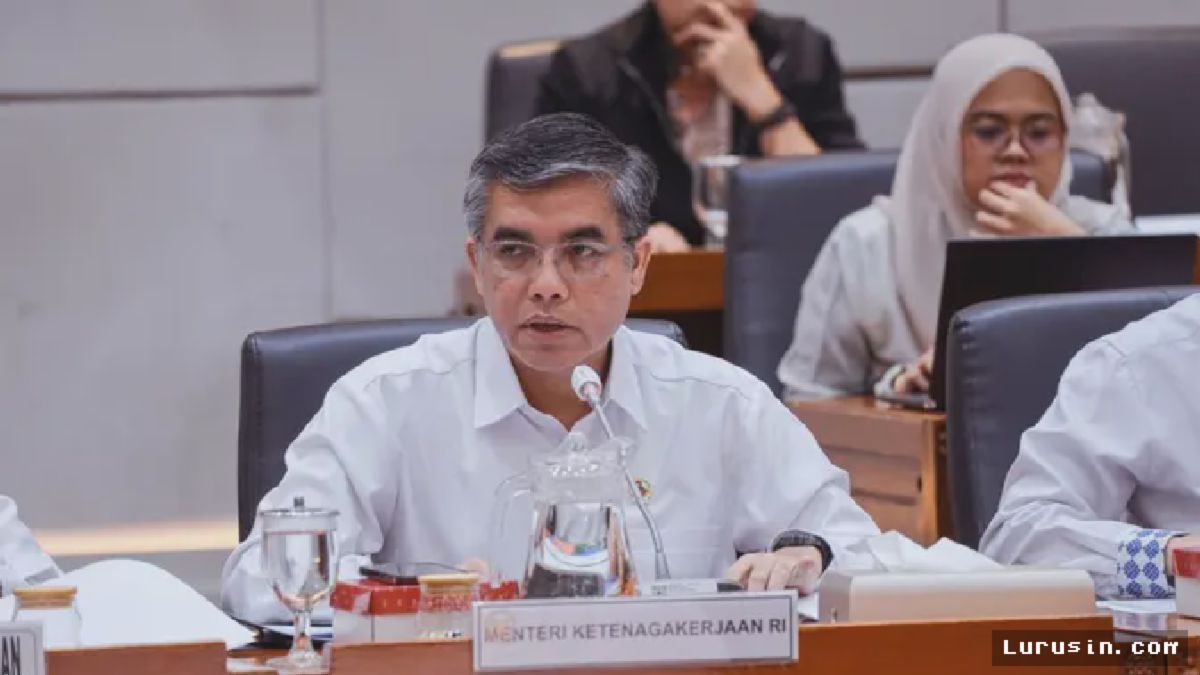 JAKARTA — Menaker Yassierli Didesak DPR Atasi Badai PHK