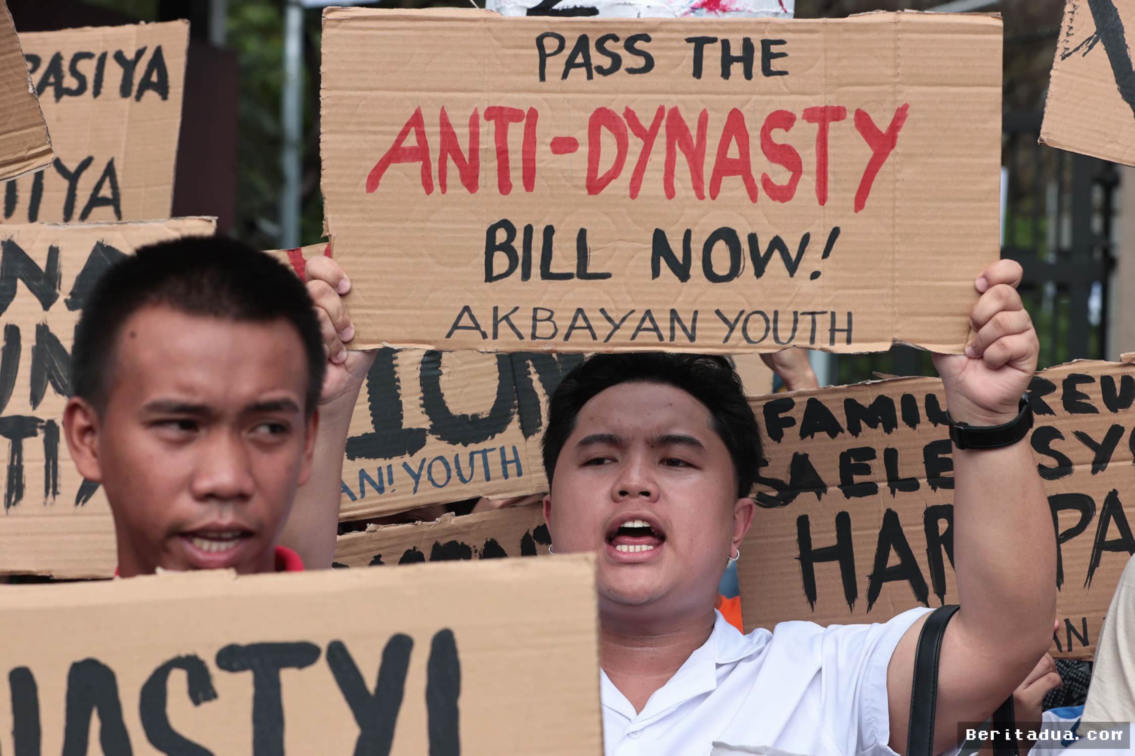 MANILA — Mahkamah Agung Filipina Perintahkan Kongres Larang Dinasti Politik