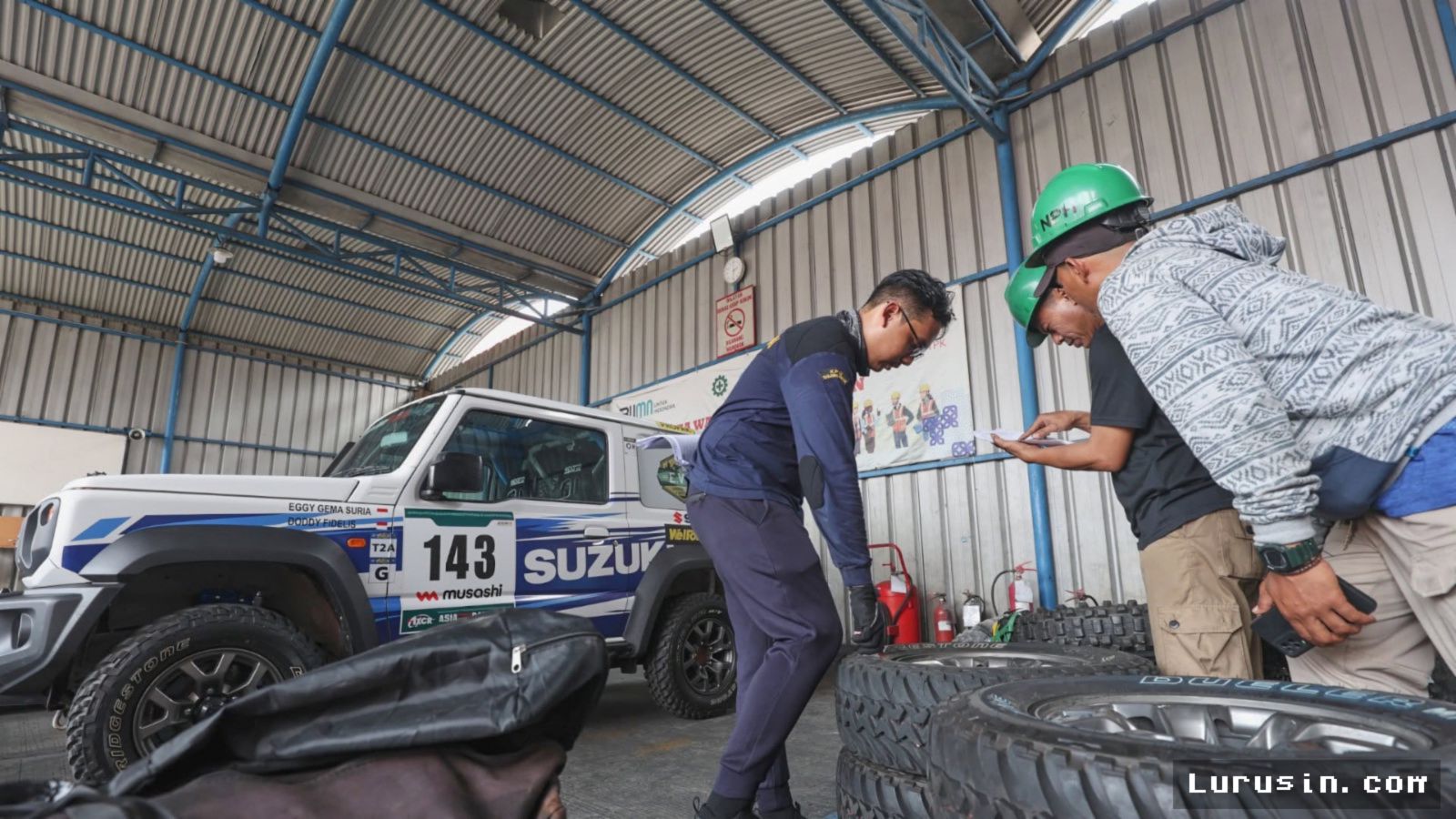 Bea Cukai Tanjung Priok Kawal Logistik Tim Reli Indonesia