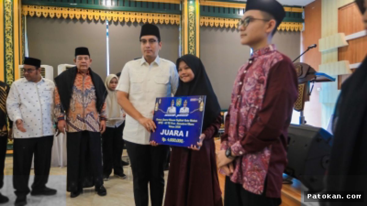 Rico Waas Sambut Piala Bergilir MTQ Sumut dan Kucurkan Bonus Kafilah