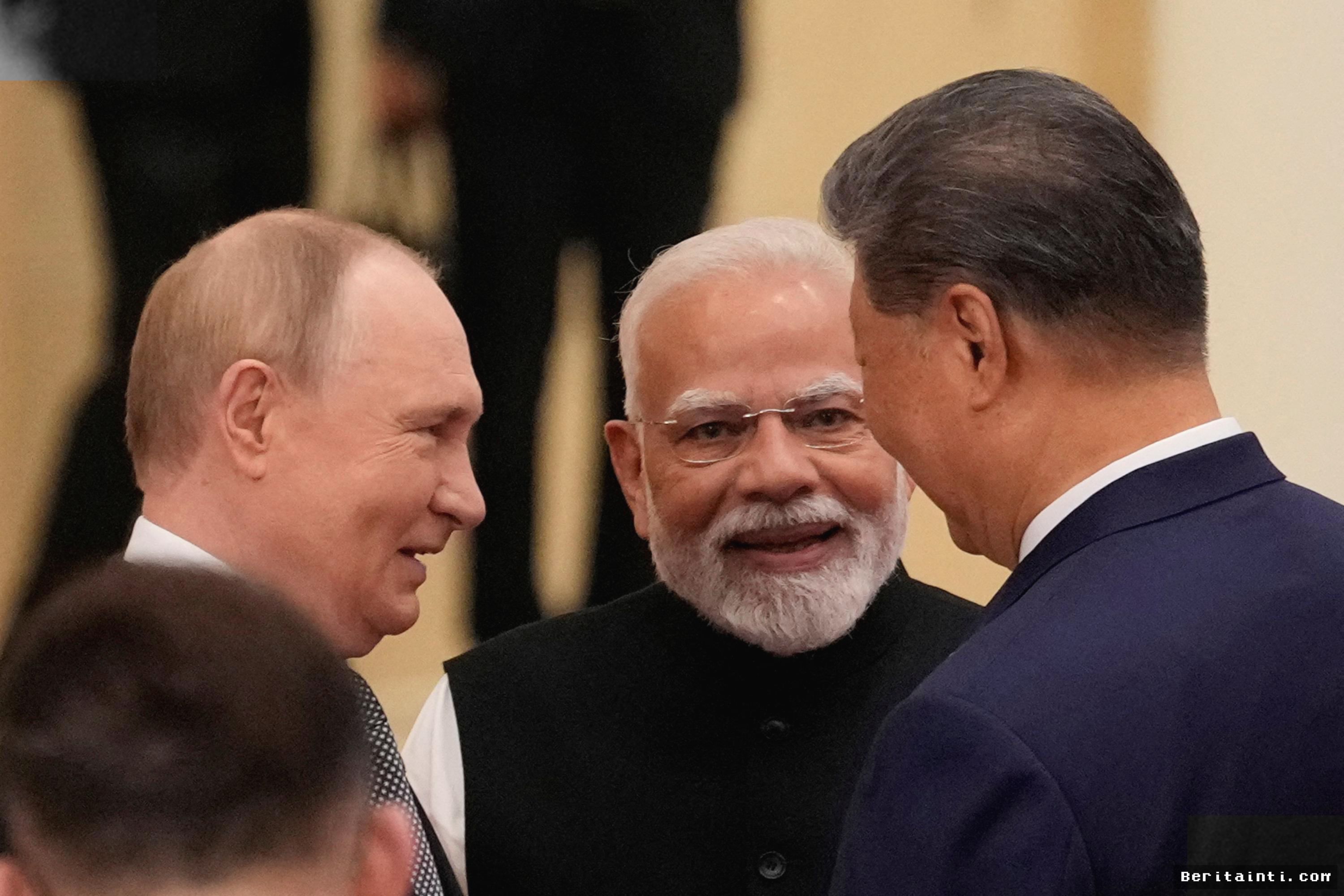 NEW DELHI — Vladimir Putin Tiba di India Hadiri KTT BRICS