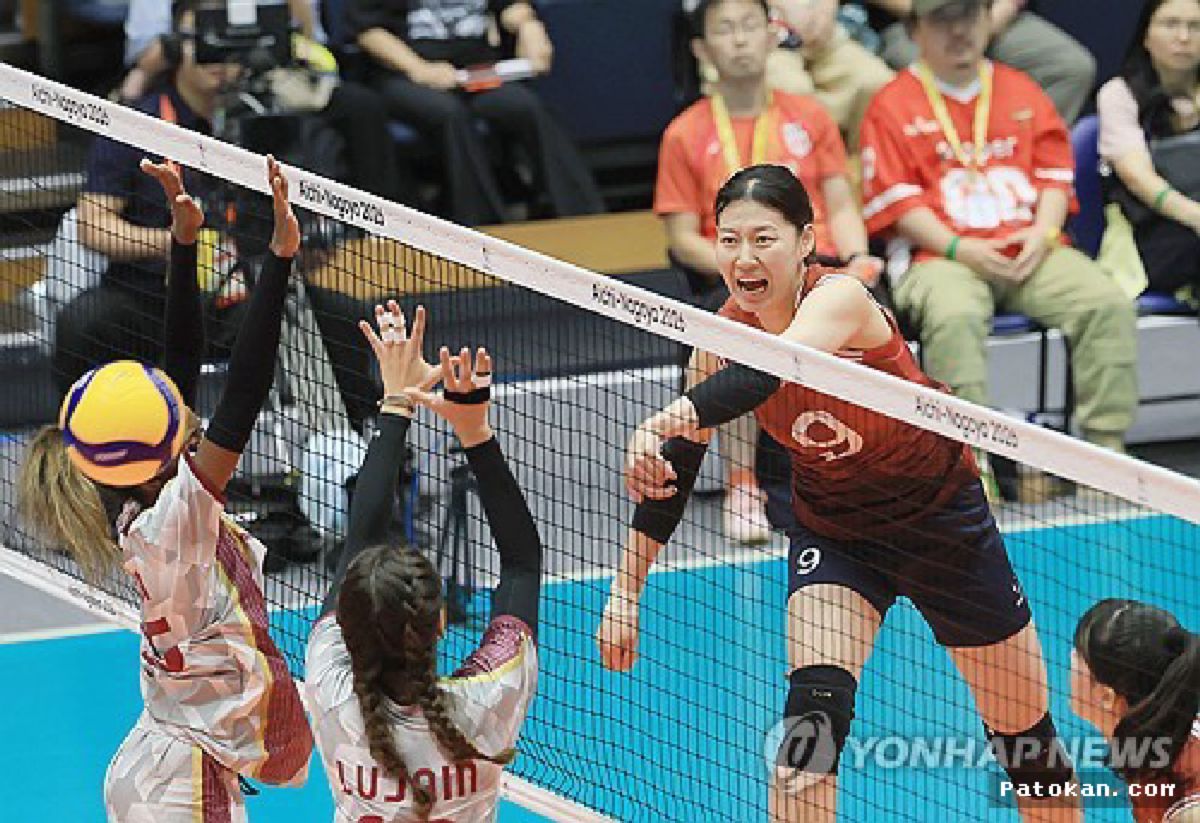 KOMAKI — Tim Voli Putri Korea Selatan Libas Qatar Tiga Set Langsung