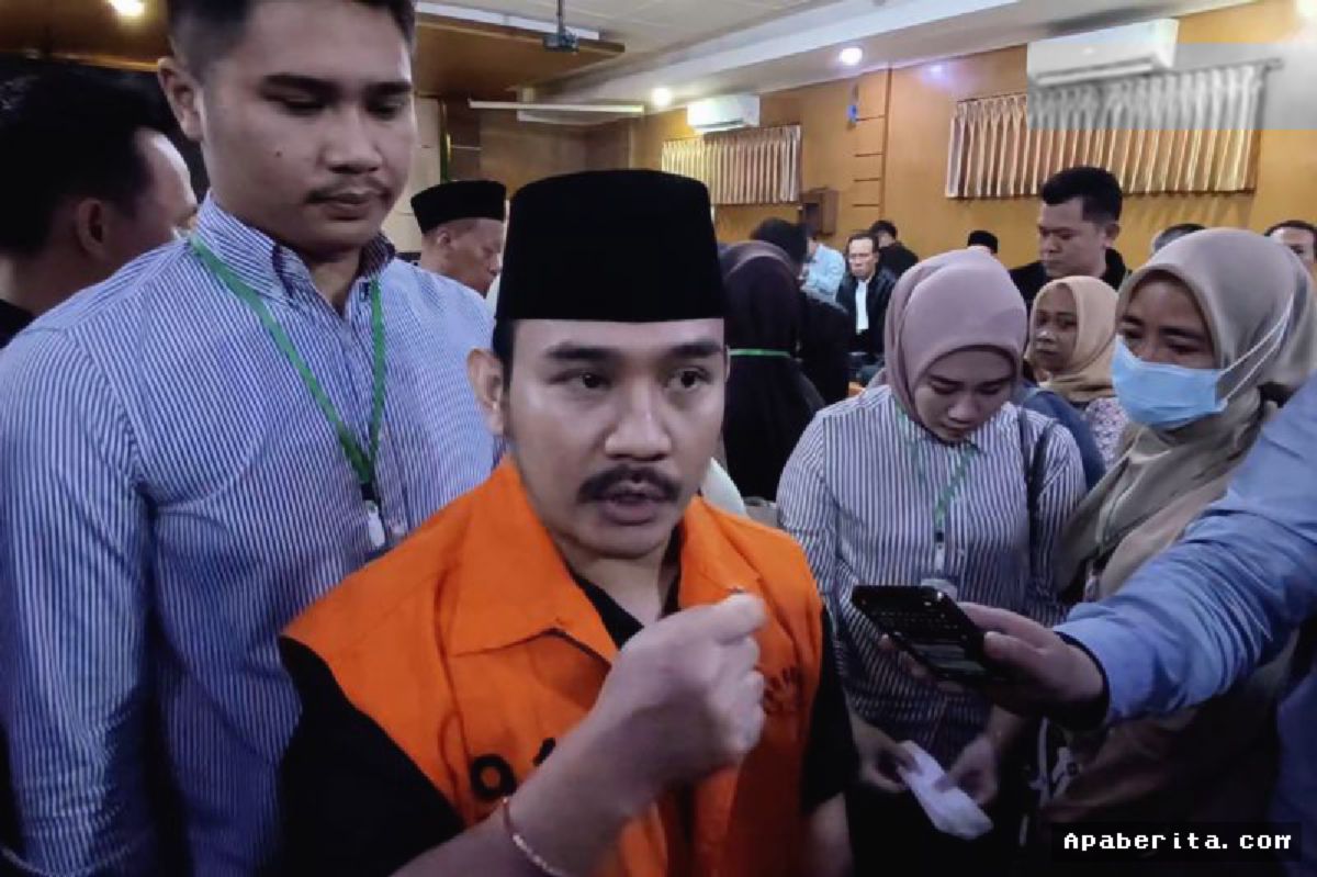 Bupati Bekasi Nonaktif Ade Kuswara Divonis Enam Tahun Penjara