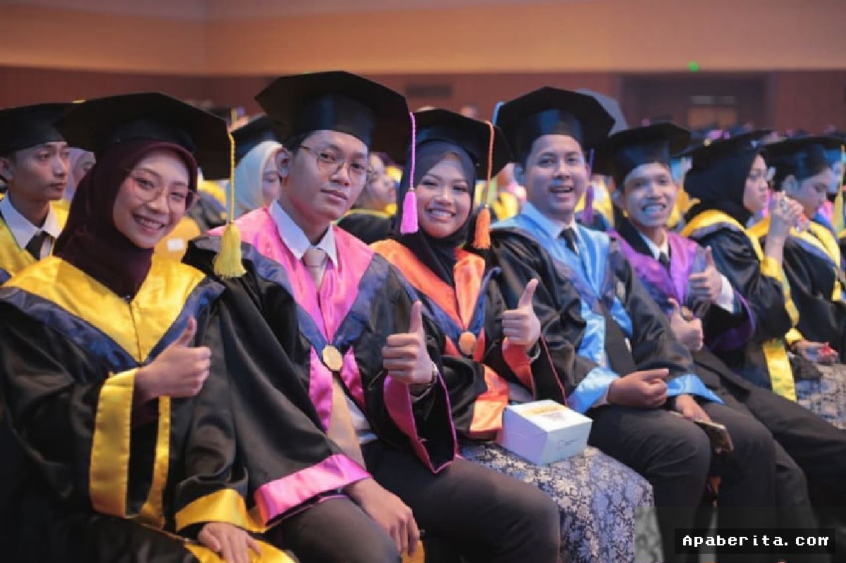 Politeknik LP3I Wisuda 811 Lulusan, 70 Persen Langsung Diserap Industri