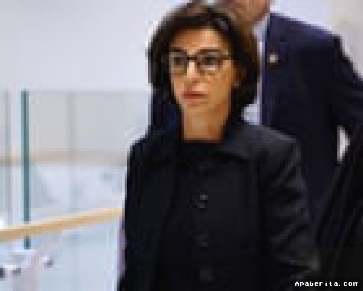 PARIS — Mantan Menteri Prancis Rachida Dati Disidang Atas Dugaan Korupsi