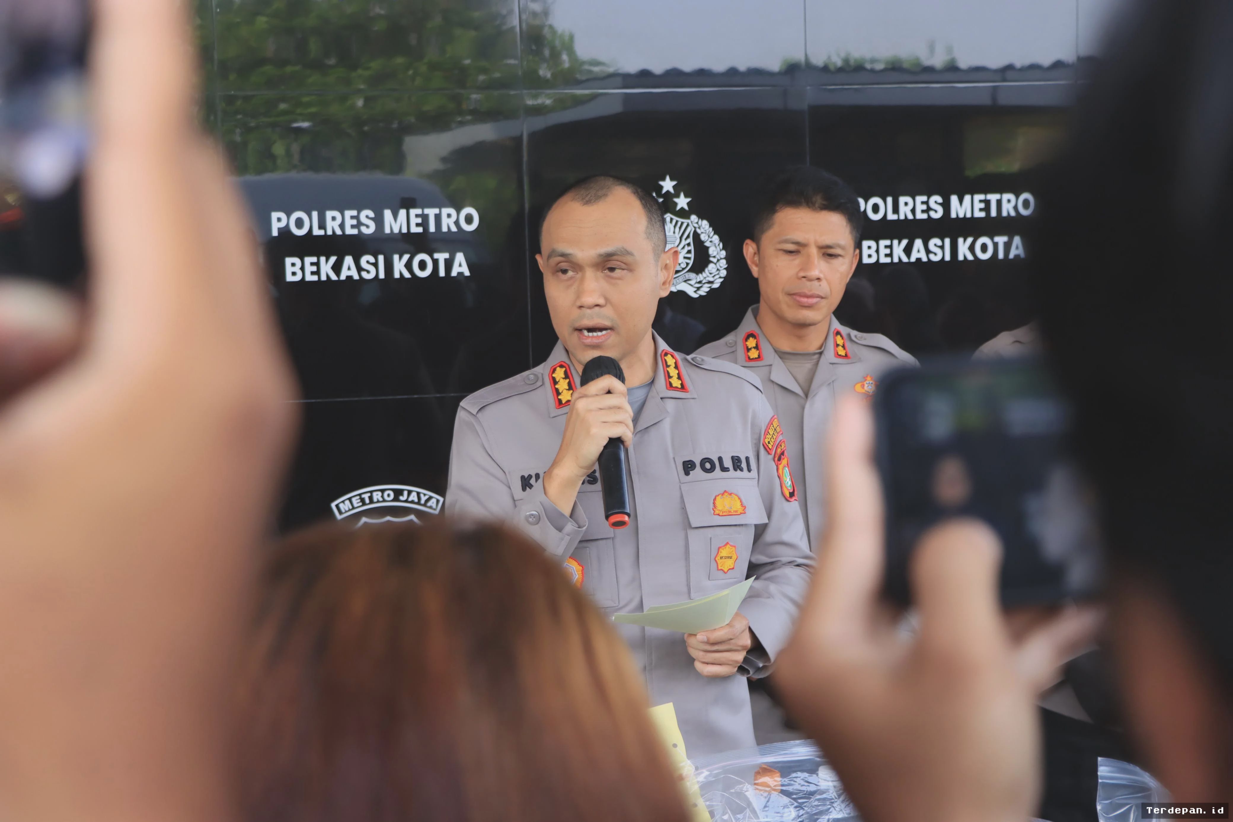 Polres Bekasi Ungkap Dua Akun Instagram Ajak Pelajar Rusuh