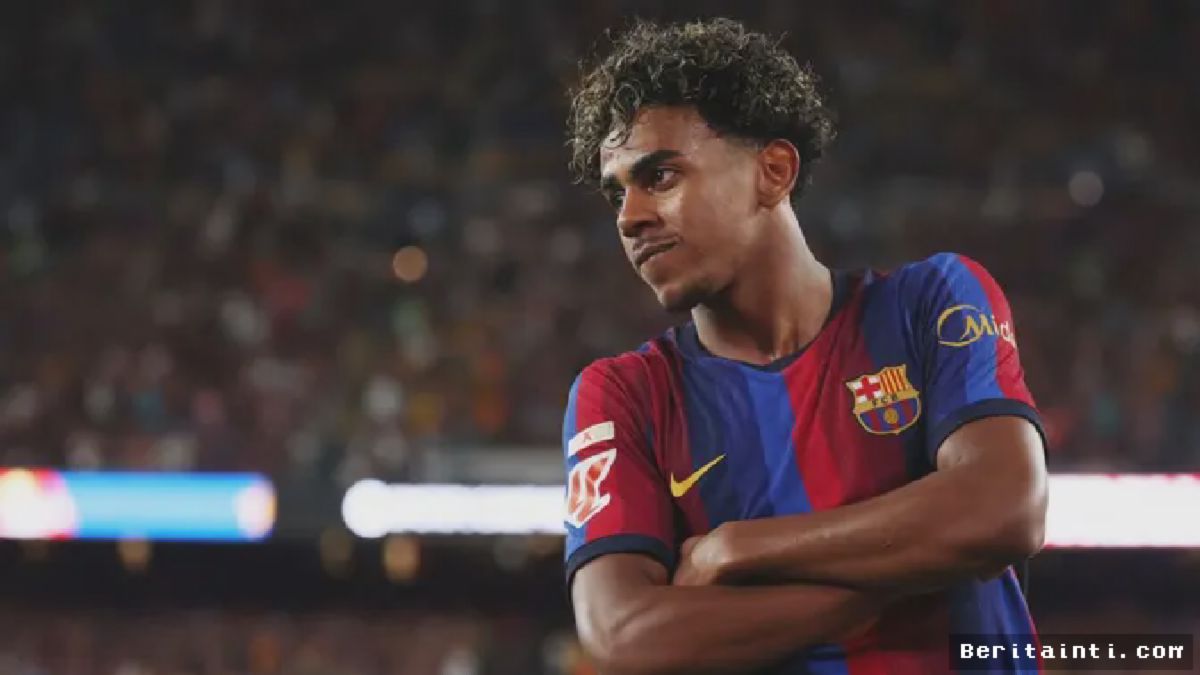 BARCELONA — Lamine Yamal Bawa Barca Pesta Gol Atas Rayo Vallecano