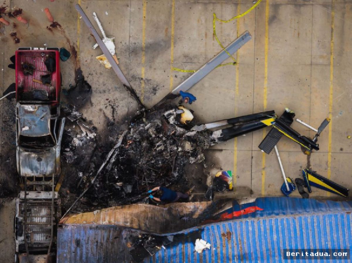 LOS ANGELES — Helikopter Berita Jatuh Saat Liputan Bus, Tiga Tewas