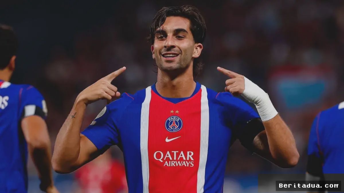 Paris — Ferran Torres Bawa PSG Amankan Kemenangan Perdana Ligue 1