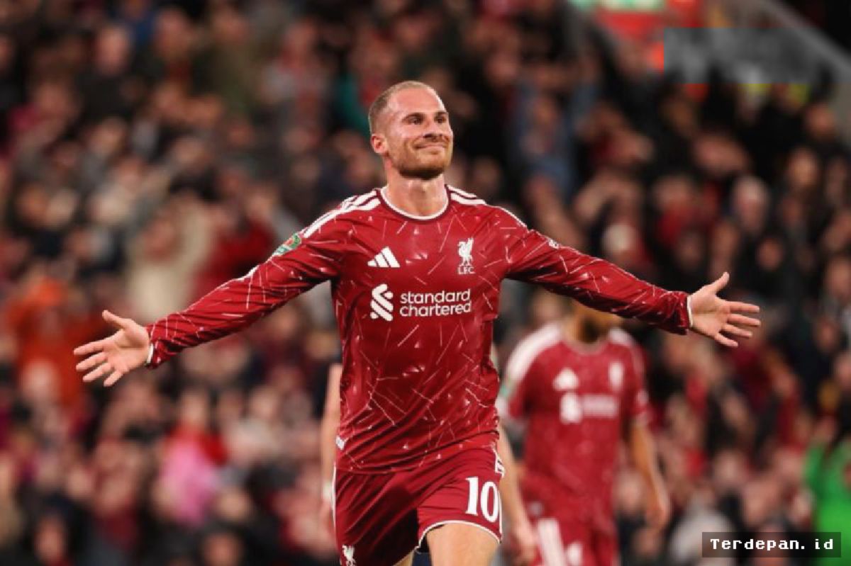 Liverpool Tundukkan Tottenham 3-1 di Putaran Ketiga Piala Liga Inggris